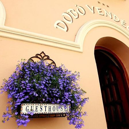 Dobo Vendeghaz Hotel Егер Екстериор снимка