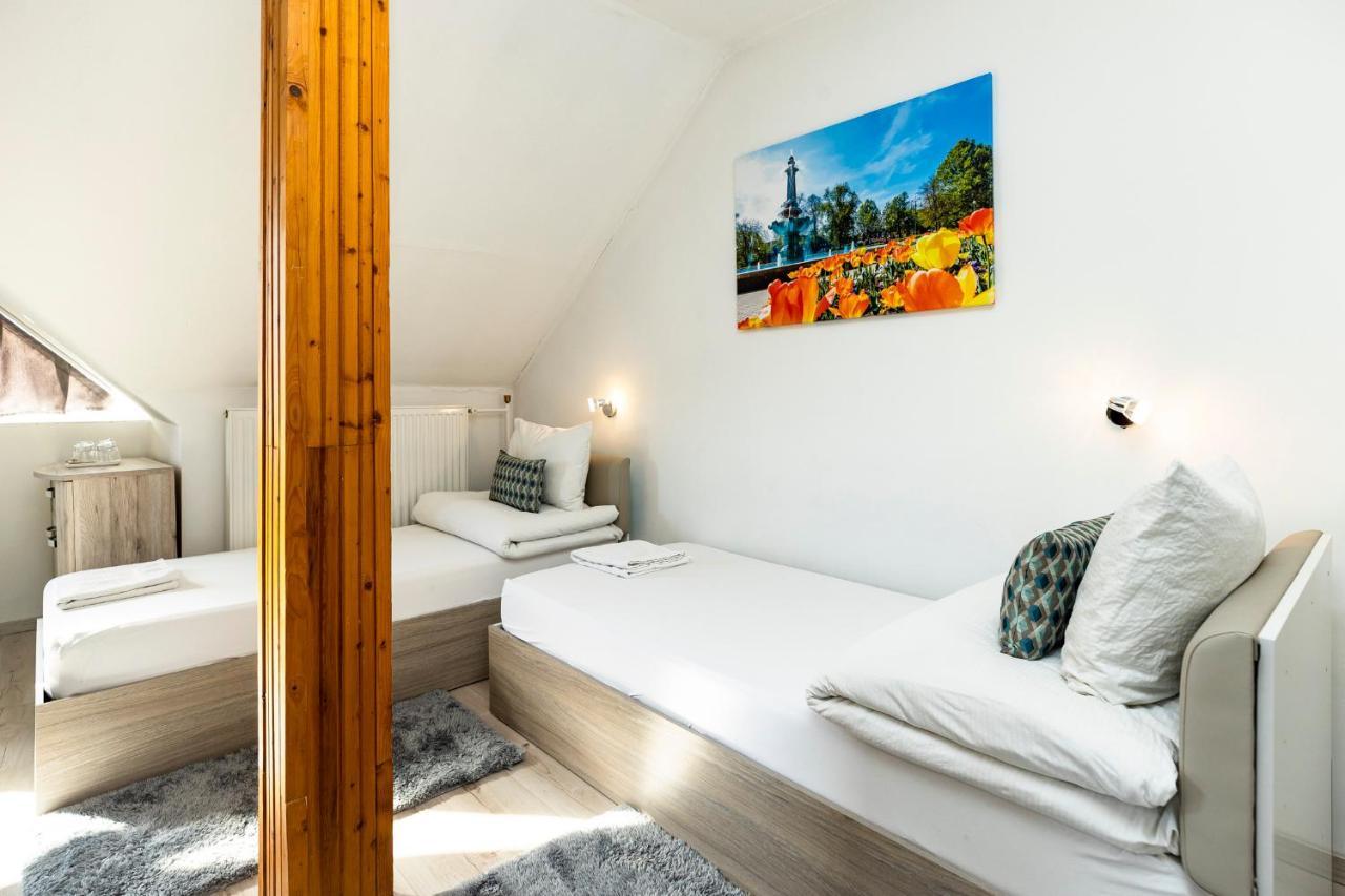 Dobo Vendeghaz Hotel Егер Екстериор снимка