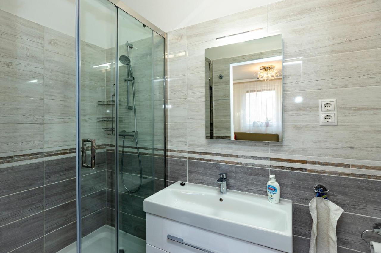 Dobo Vendeghaz Hotel Егер Екстериор снимка