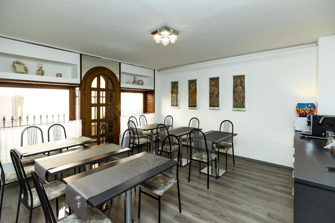 Dobo Vendeghaz Hotel Егер Екстериор снимка