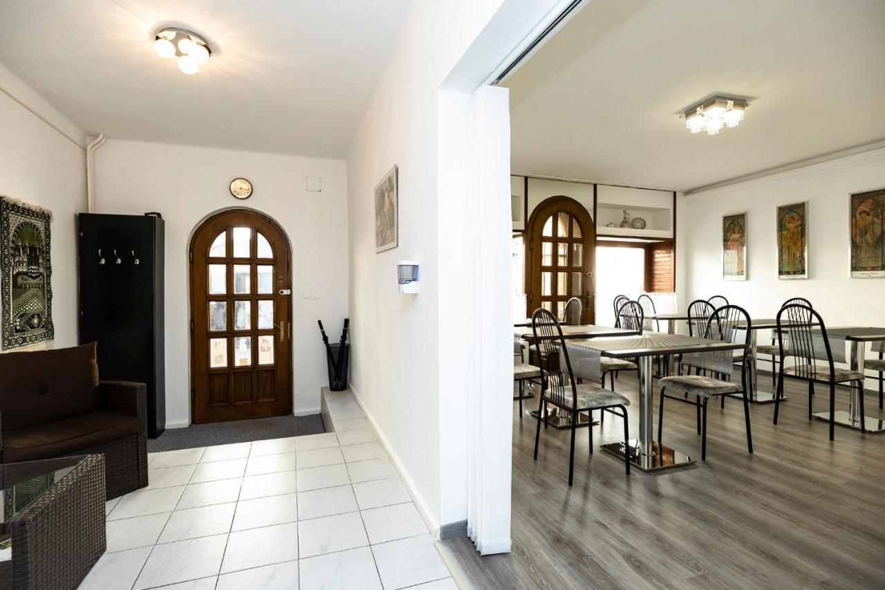 Dobo Vendeghaz Hotel Егер Екстериор снимка