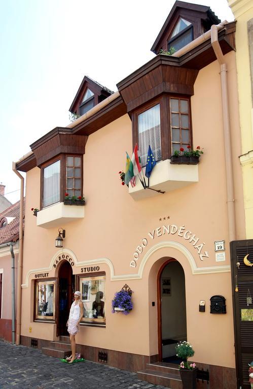 Dobo Vendeghaz Hotel Егер Екстериор снимка